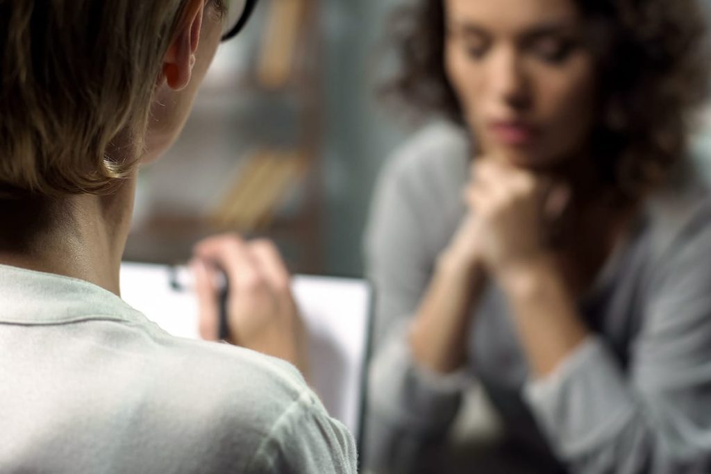 woman seeking bipolar treatment in Portland, Oregon