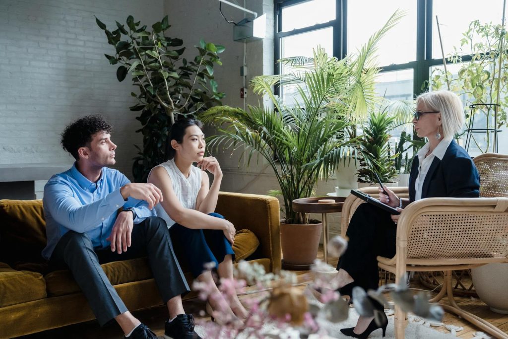 Couple listening to discussion about Scopolamine side effects