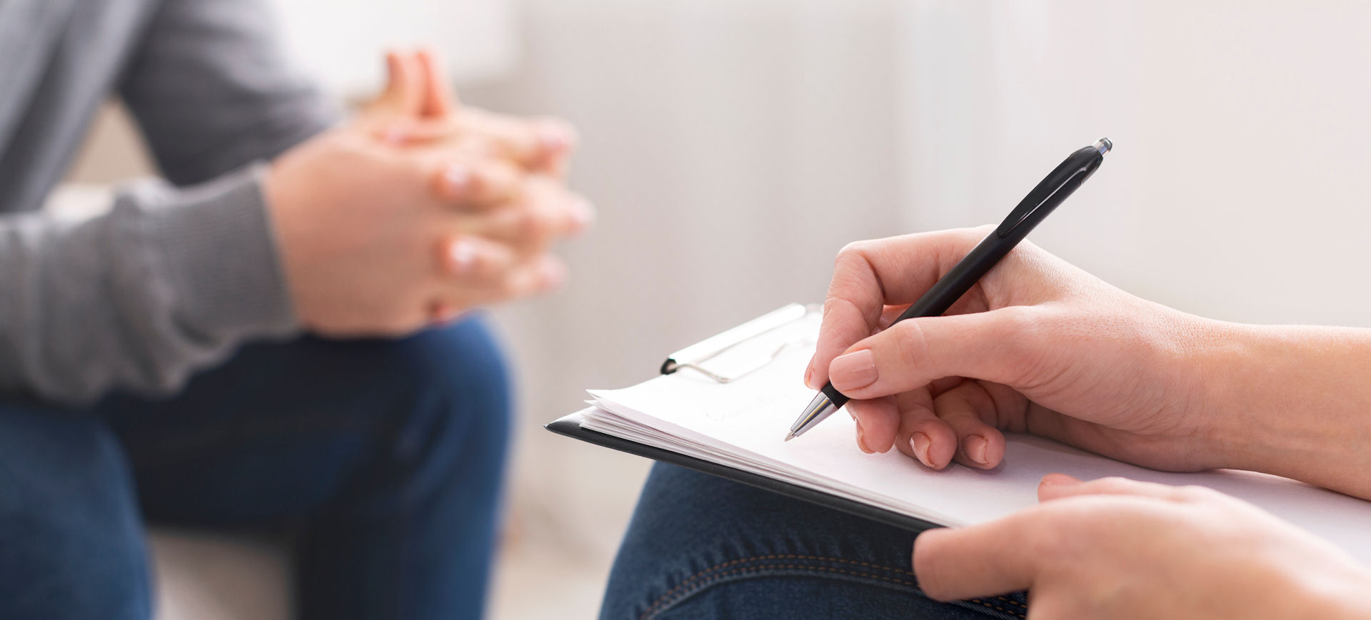 infographic showing patient interview by therapist