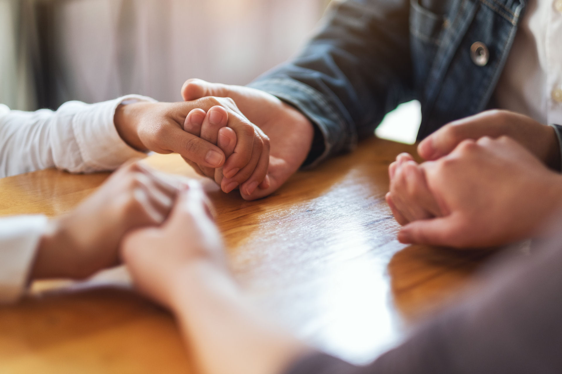 therapy group helping children of addicts find healing