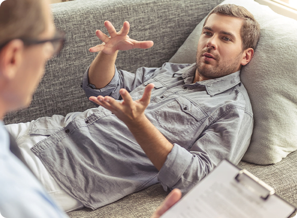 therapist and patient discuss mdma addiction treatment